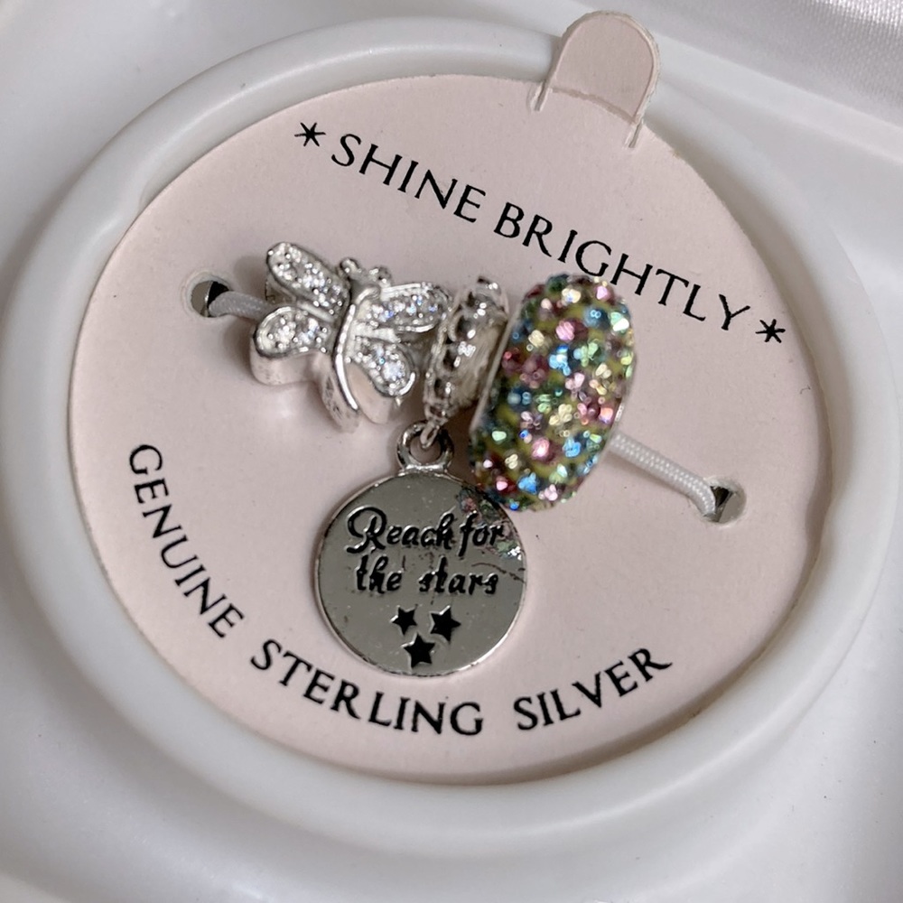NEW UNOPENED Individuality Beads in Gift Box